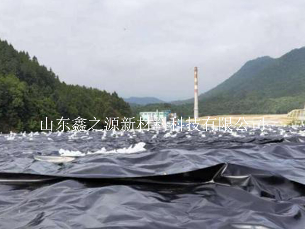 關于垃圾填埋場防滲膜的施工要求有哪些？