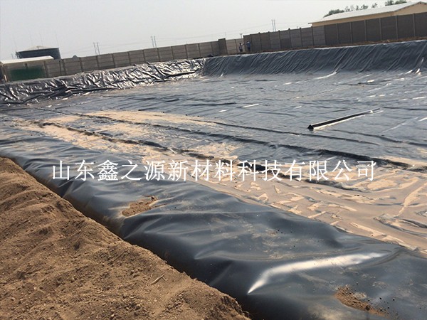 溫度變化對(duì)魚塘防滲膜施工的影響